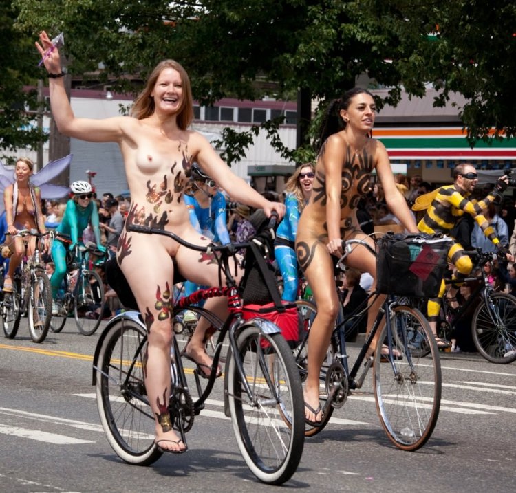 International Nude Girls Parade