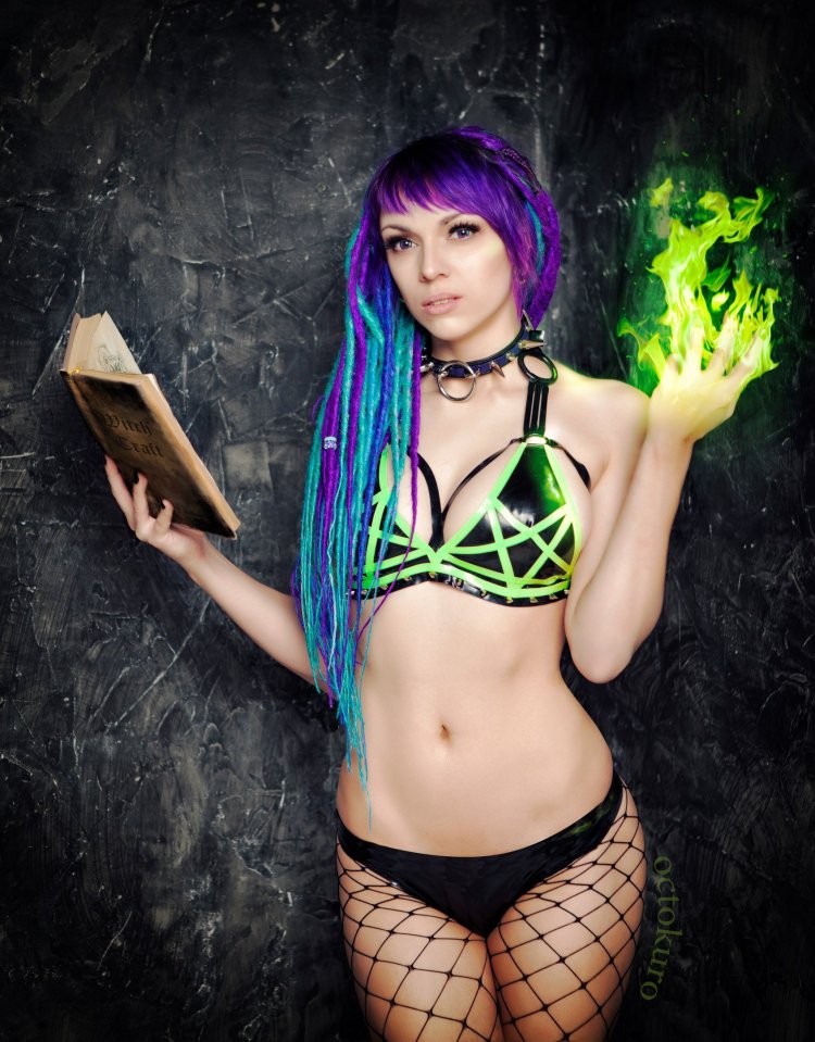 Cosplayers Rolyatistaylor