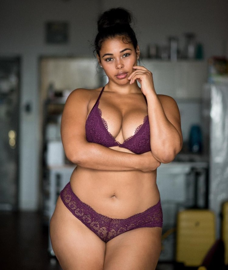 Iskra Arabella Lawrence