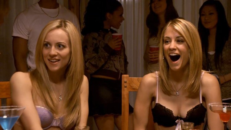 Jennifer Holland Feet