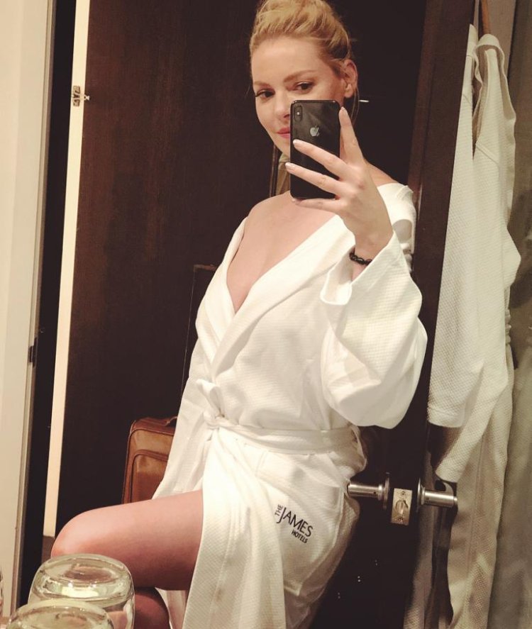 Katherine Heigl Topless