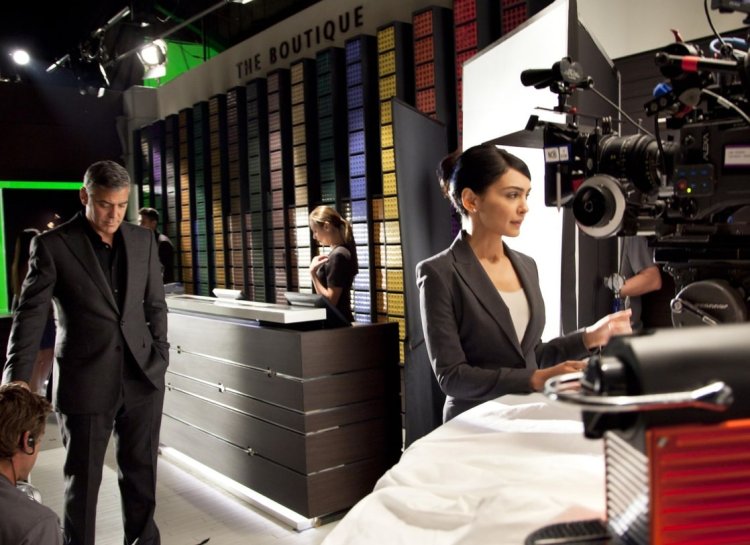 Nazanin Boniadi in underwear