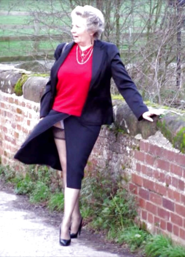 Jane Smith in Pantyhose