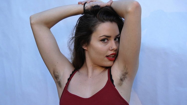 Riley Reed unshaven armpits