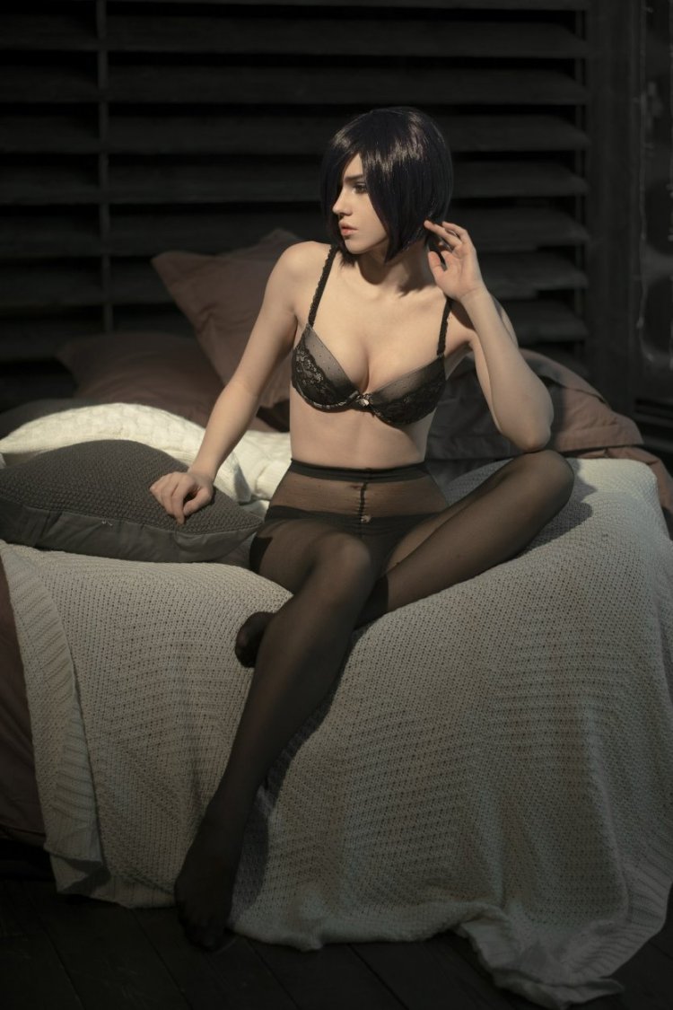 Sasha Holland Motoko