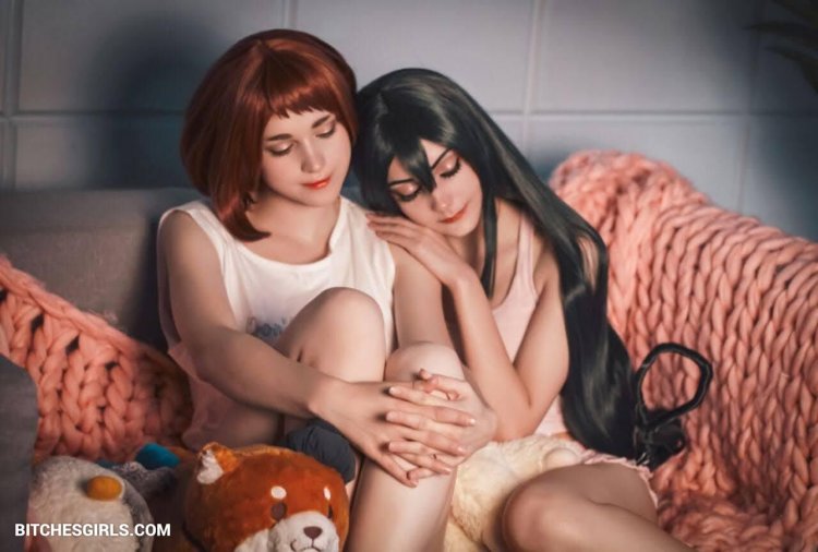 Sasha Holland Tifa Cosplay