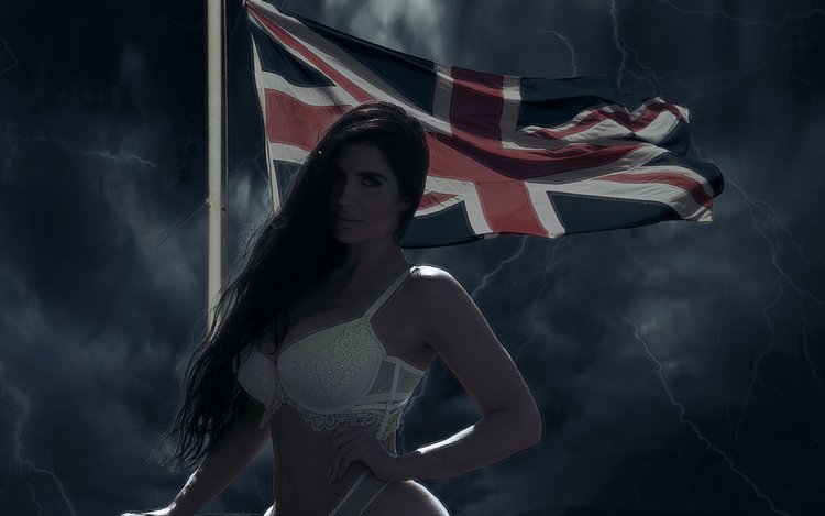 Lana Dealessi Nipples