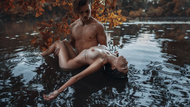 Island of naked women