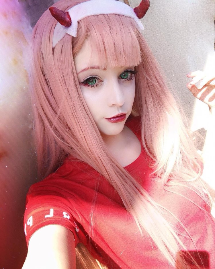 Ellesclub Official Elles actress