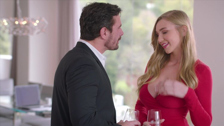 Kendra Sanderland is naked