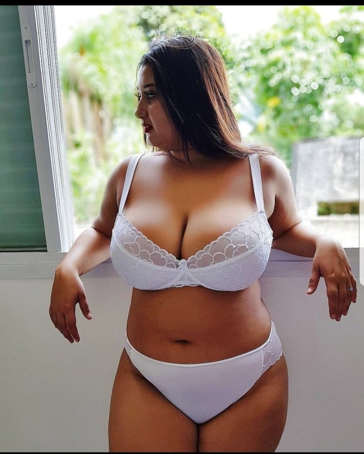 Cleo Fernandez Plus-Size