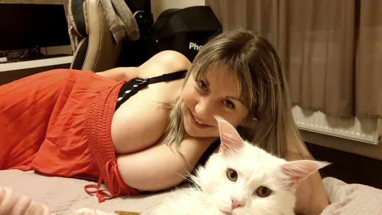 Samantha Lilo Big breasts