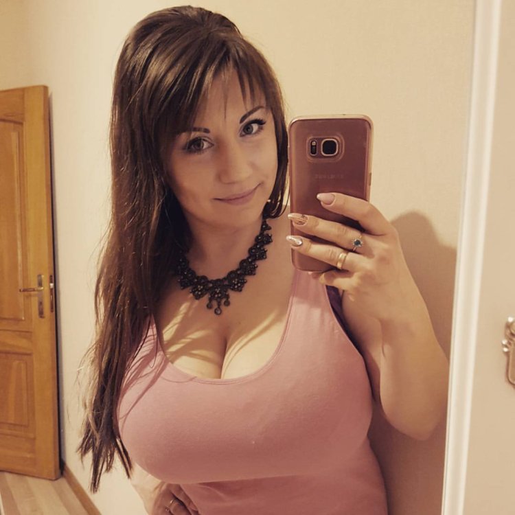 Big tits on a webcam