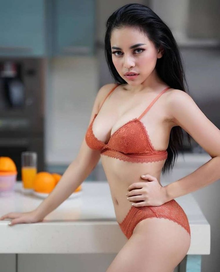 Artis Hot Indonesia 2020