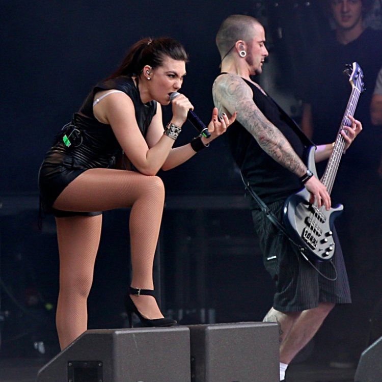 Amaranthe soloist leg