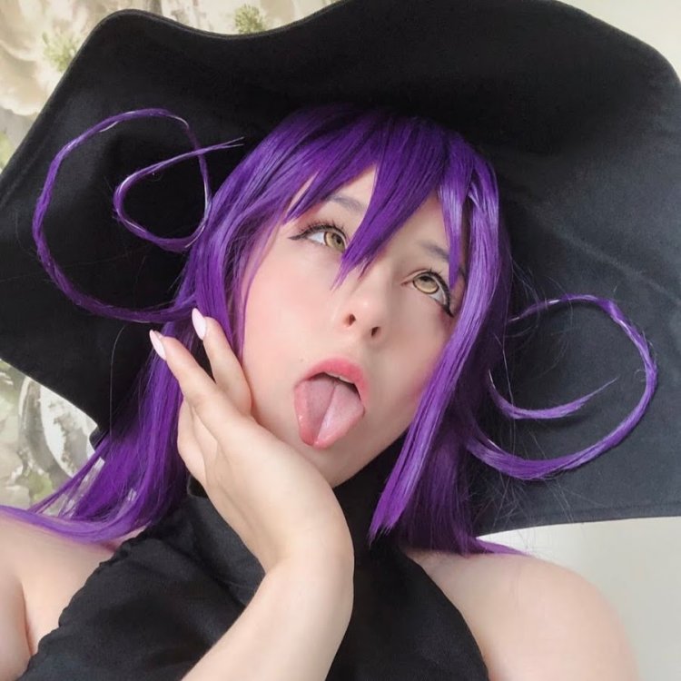 Yuri Cosplay
