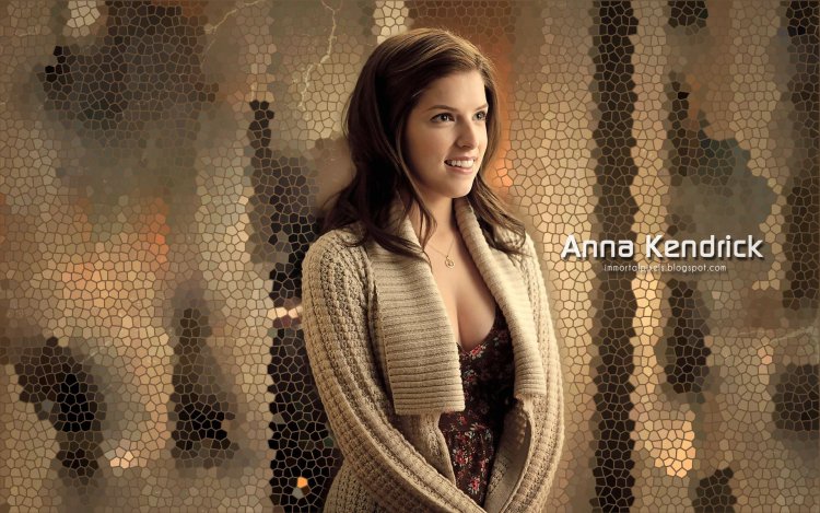 Anna Kendrick Actress Nude