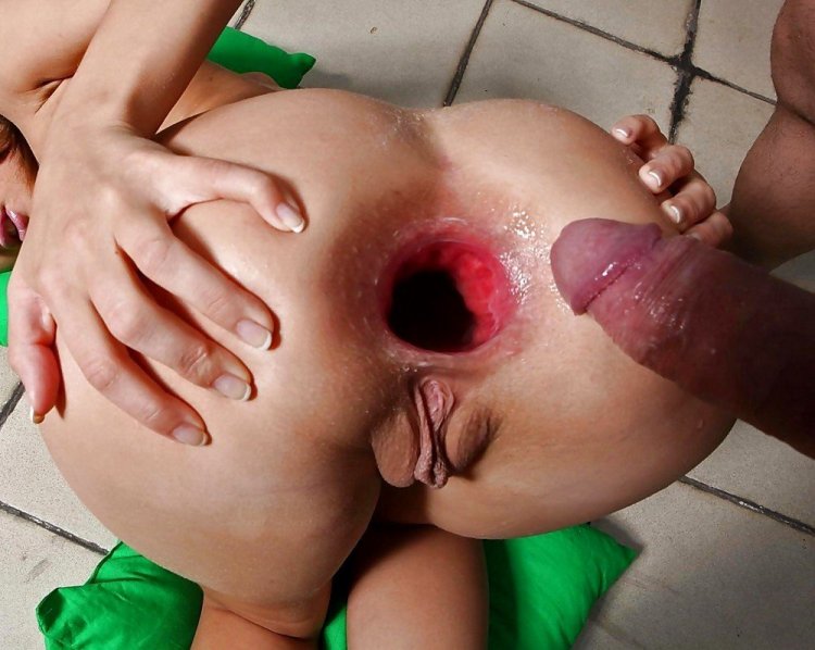 Phoenix Marie anal balls