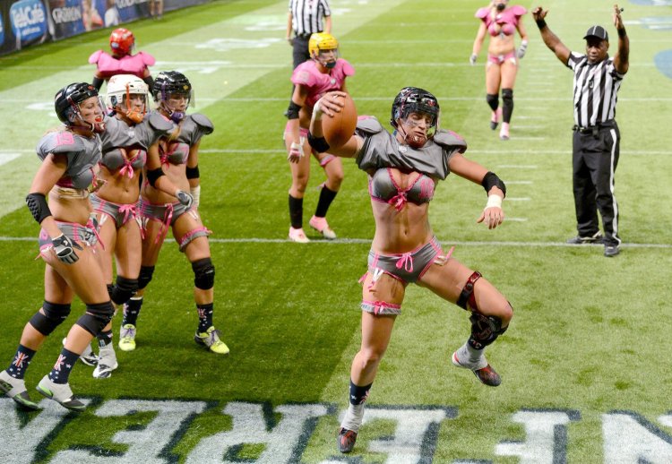 Women's American football photo