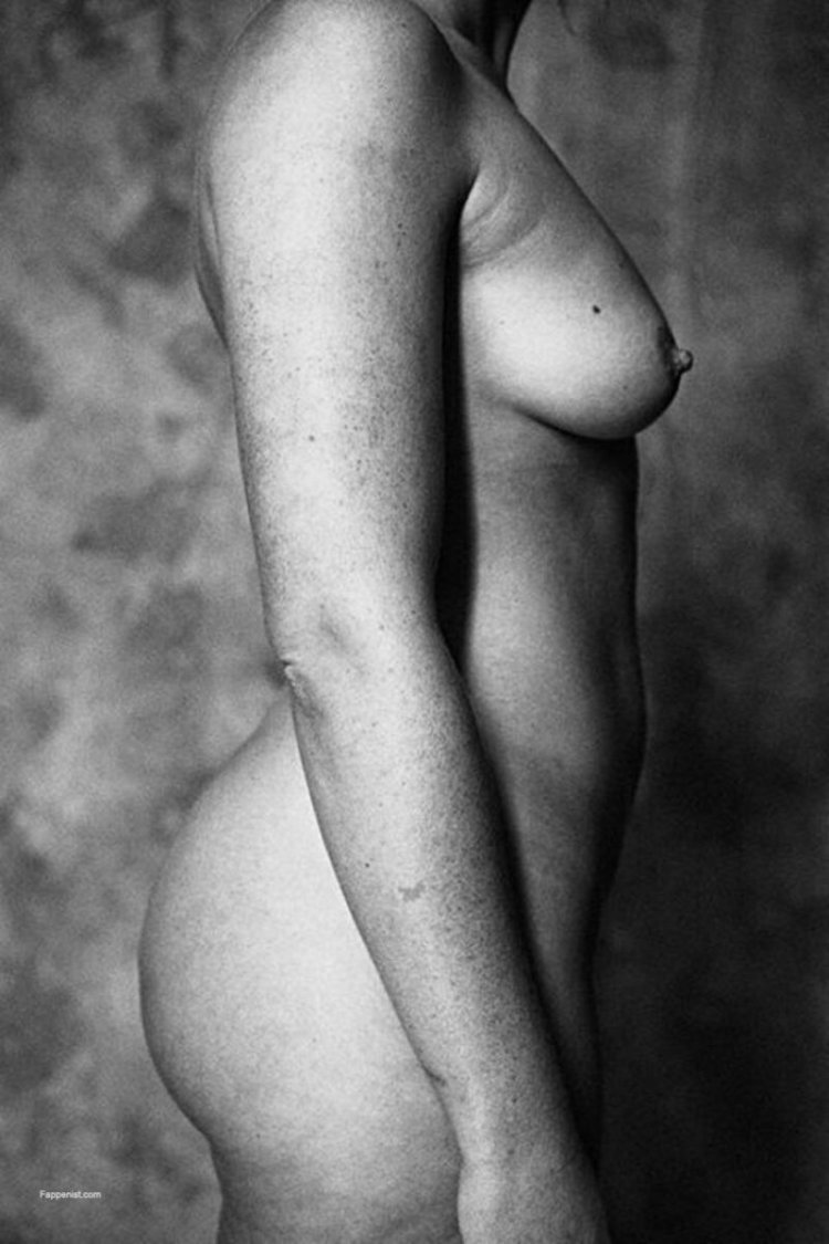 Iskra Arabella Lawrence Golaja