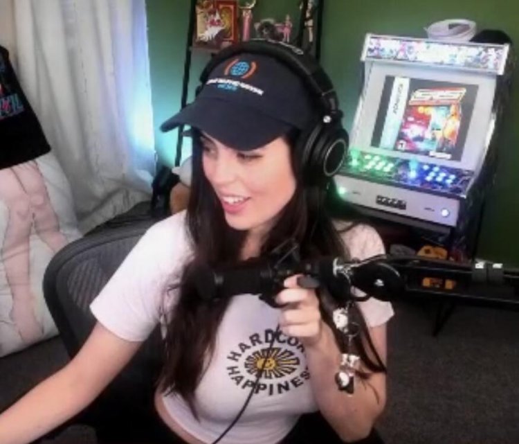 Girl in the helmet of the Crusader Selfie