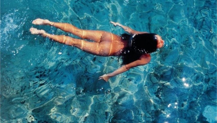 Girls nudist in the pool