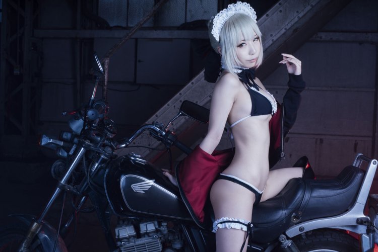 Ero Cosplay on the desktop