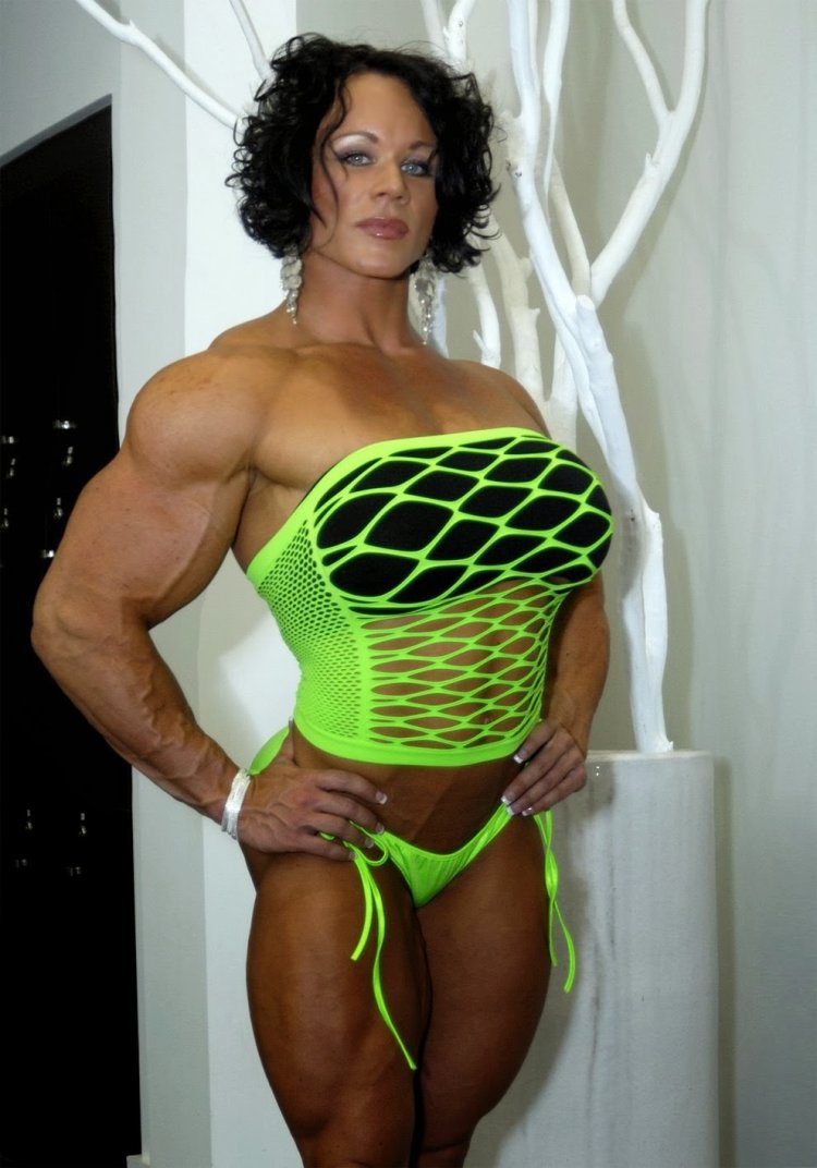 Aleesha Young 201618+