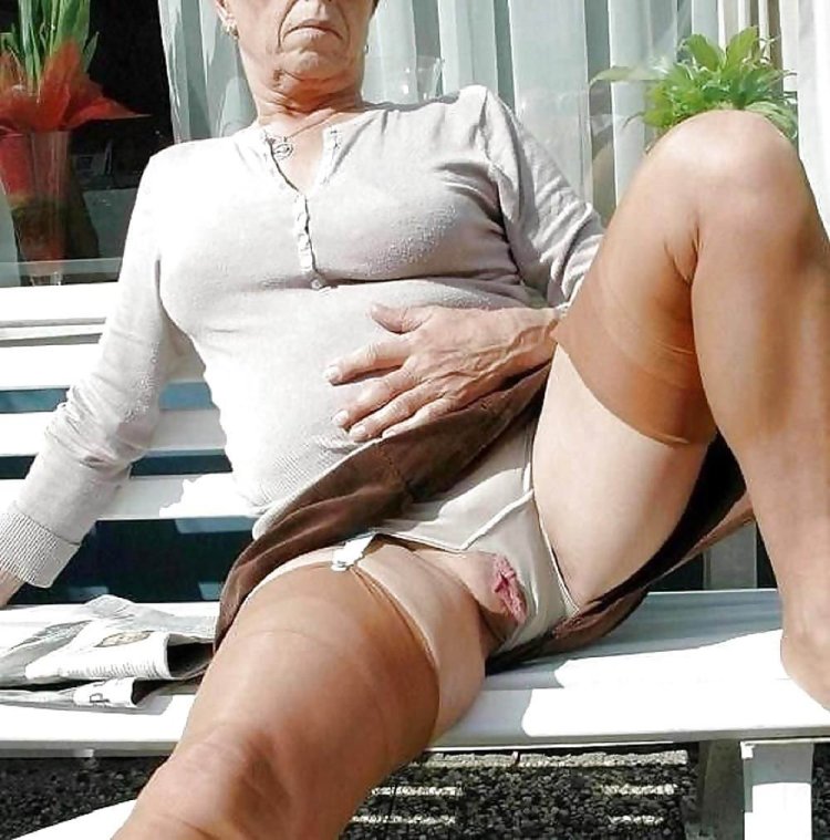 Older women without panties