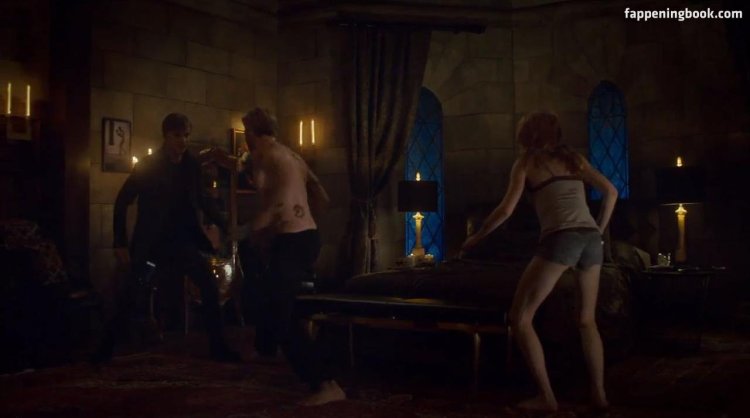 Maknamara actress Sexy