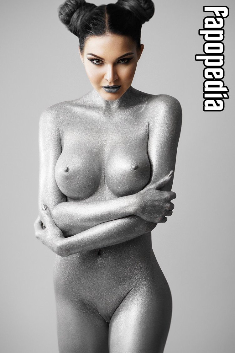 Julia Silenova Model