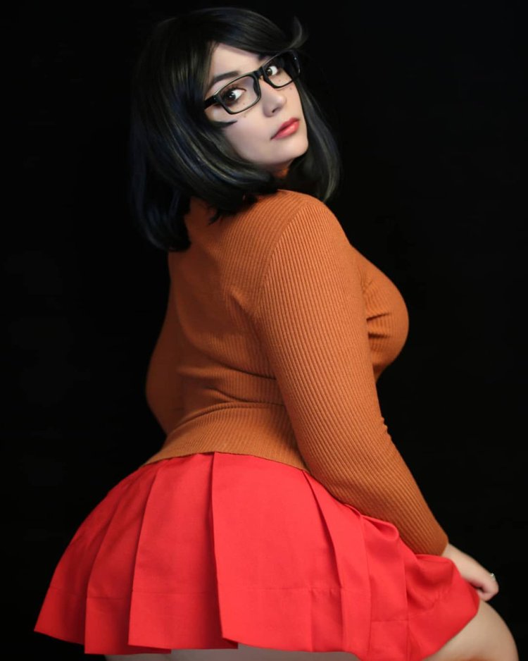 Velma Dinkley Cosplay
