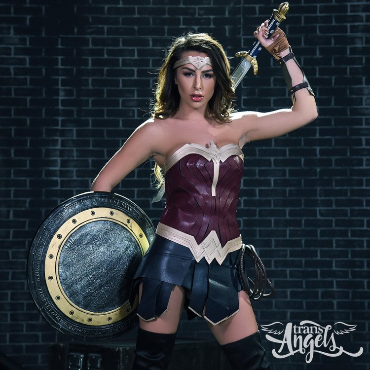 Christina "Kalinka Fox" Fiona