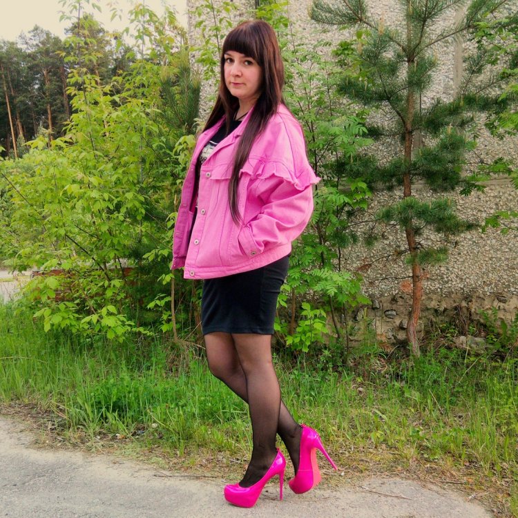 Naira Gishyan in linen