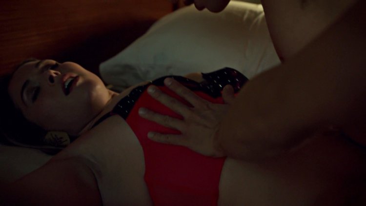 Sebastian Bee is naked