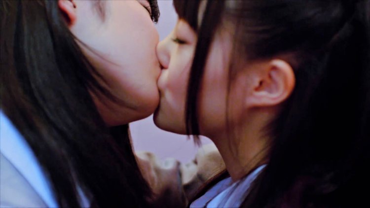 Japanese kiss of girls