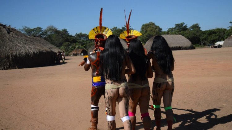 Indians of a woman's shing