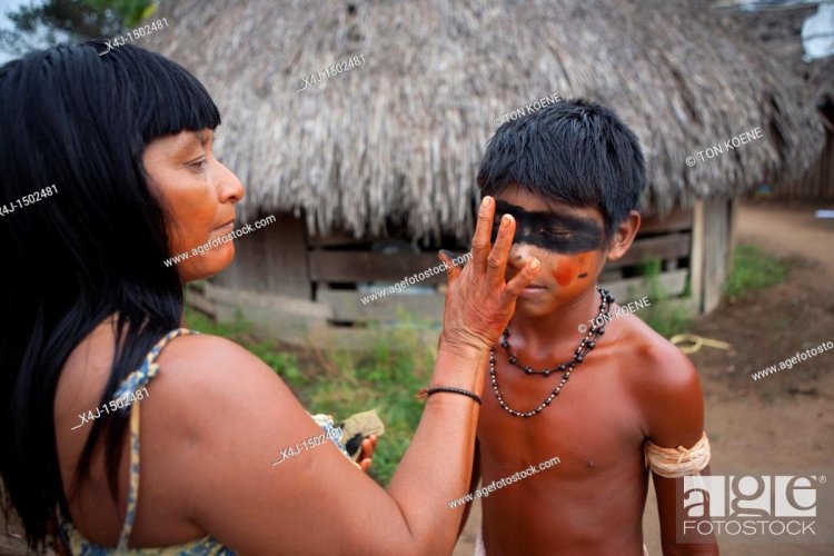 Indians of a woman's shing