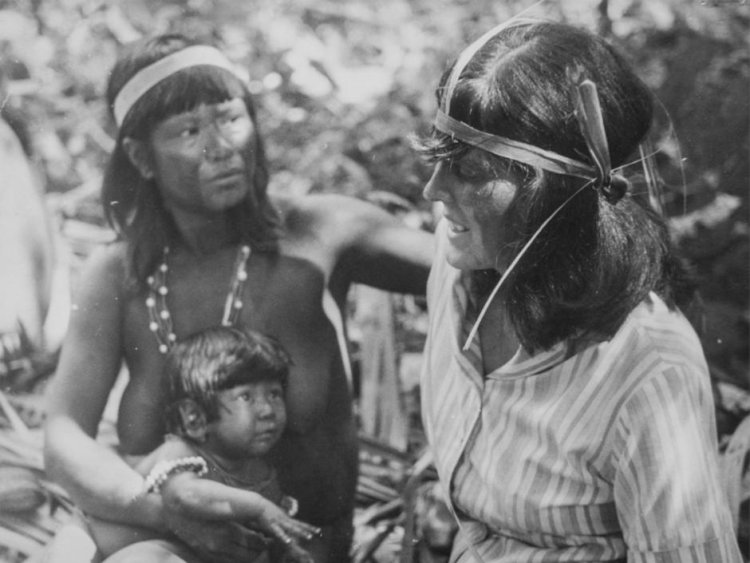 Naturism - Indians from the Xingu river (Brazil)