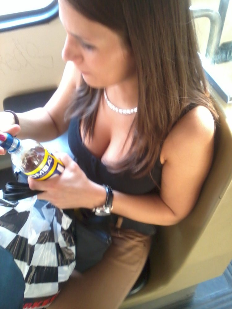 Downblouse in transport