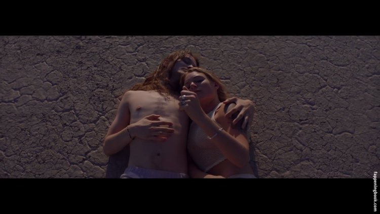 Tove LO - Talking Body - Live Boise,