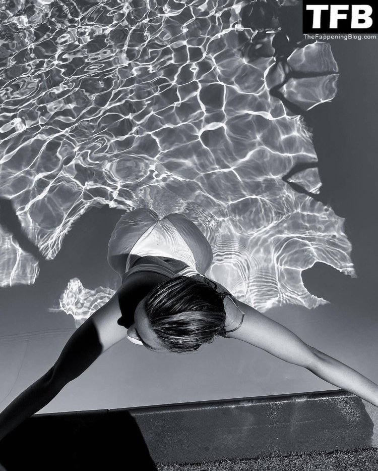 Misha Mavrin girl photo blonde Natasha