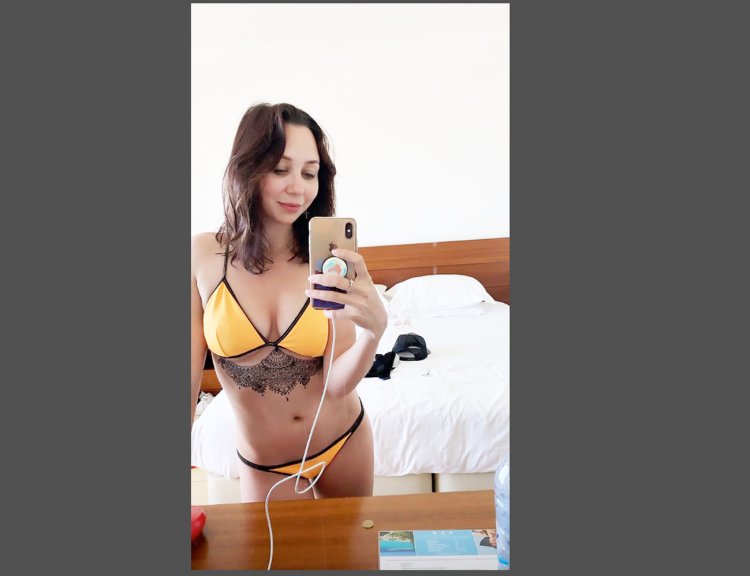 Lisa Tuktamysheva in underwear