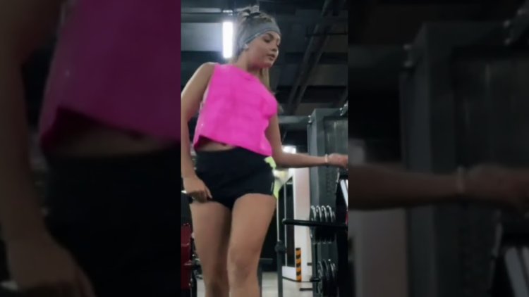 Valya carnival of the buttocks