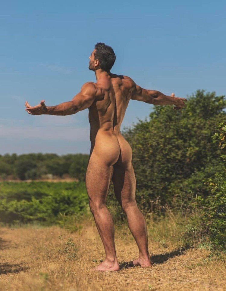 Naked Nasyrov butchers Naked Ass