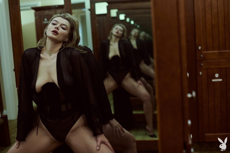 Body positive girl Nude