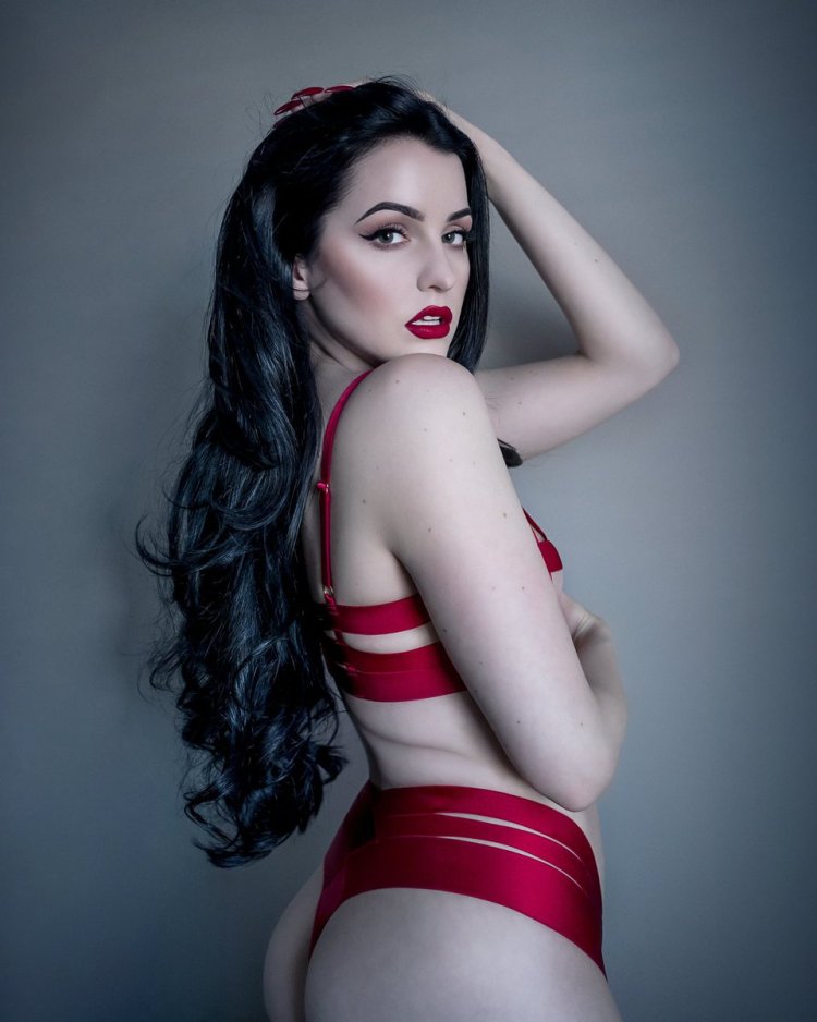 Angelika Rose cosplay