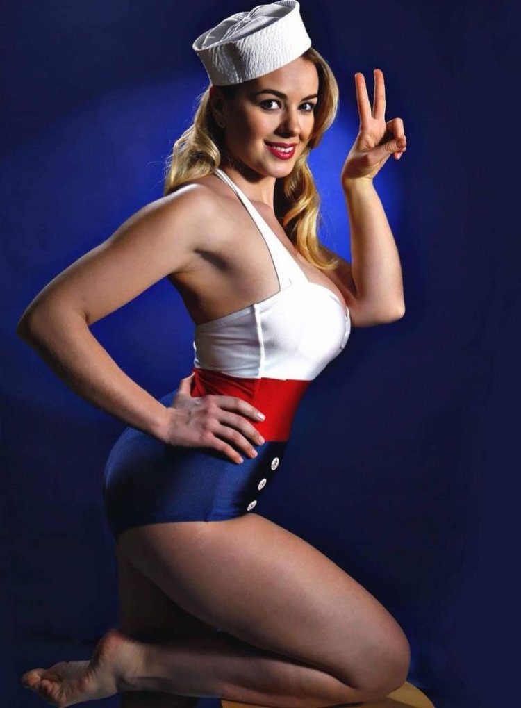 Olesya Fattakhova Maxim