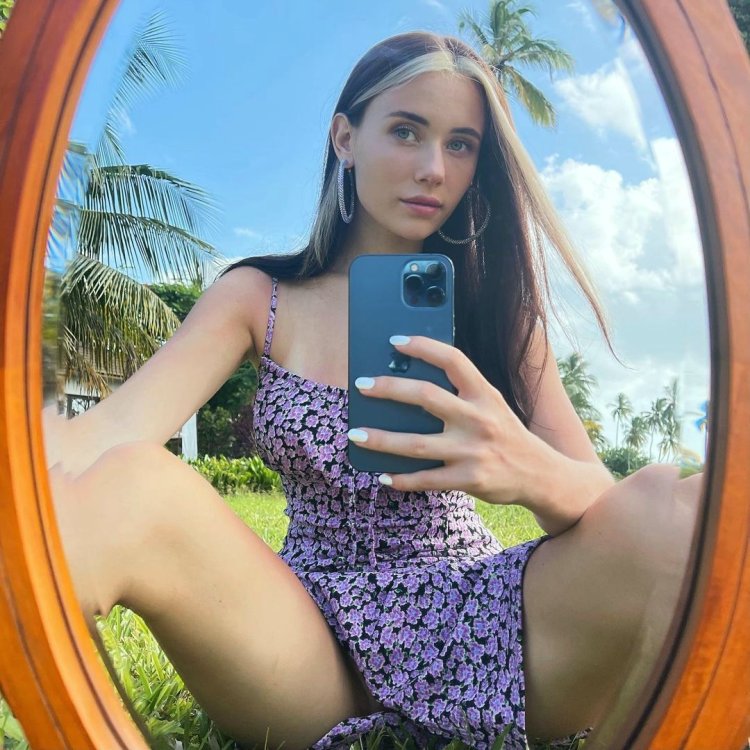 Sayutina Anna Onley Fans