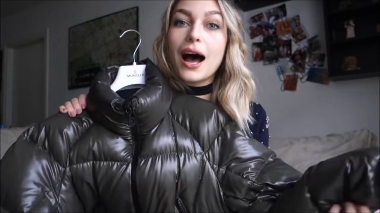 Shiny Down Jacket Show Belly